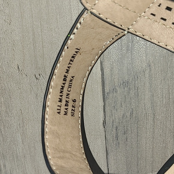 Restricted Pumps - Picture 2 of 6